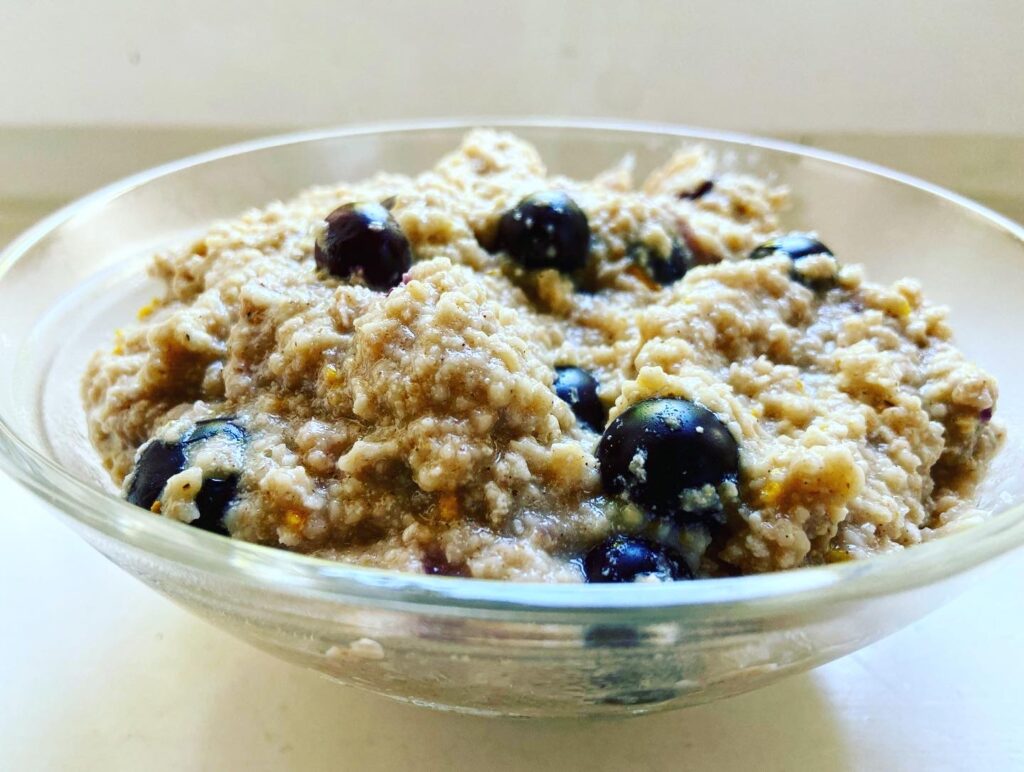 pcos training - Bowl of blueberry orange oat bran